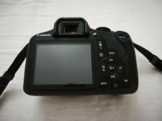 Canon EOS 1300D con 2 objetivos