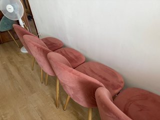 Pack 4 sillas salón rosa y madera