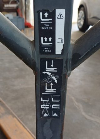 Transpallet manuale marca Jungheinrich