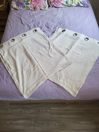 Cortinas beige con ojales