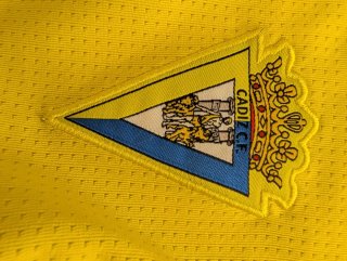 Equipación oficial C.F. Cádiz 4 años