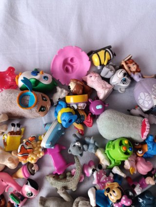 Gran lote figuras miniatura coleccionables