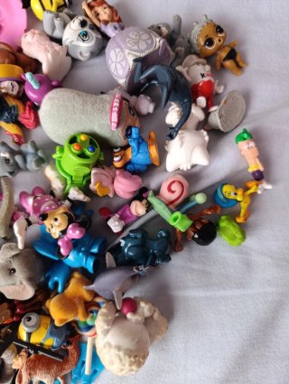Gran lote figuras miniatura coleccionables