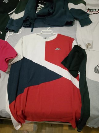 Camisetas Nike Blancas y Grises
