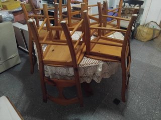 6 Sillas Pino y Mesa Redonda