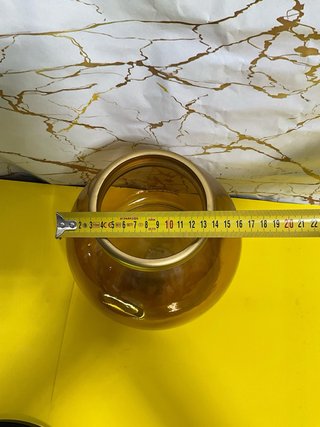 Jarrón de Vidrio Marrón con Aro Dorado