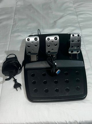 Volante Logitech G923, Pedales y Marcha de Cambios