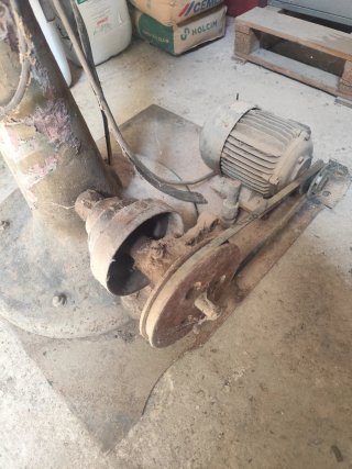 TALADRO COLUMNA ANTIGUO