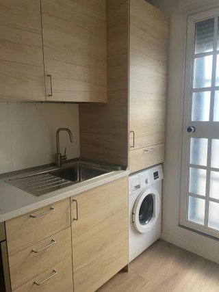 Se alquila habitación en Los Bermejales, Sevilla.