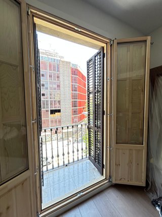 ¡Carpintero en madera y cristalería!