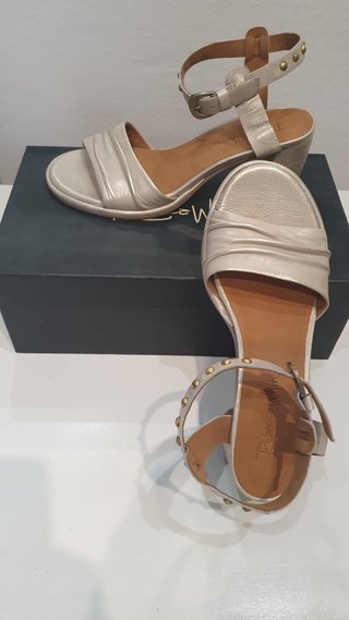 Sandali REBECCA WHITE Pelle Chiara Borchie nr 36