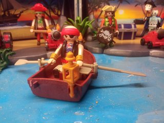 MALETIN+CONCHA Y OTROS ELEMENTOS PLAYMOBIL