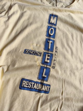 Camiseta NO CASUAL amarilla Talla L