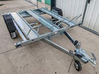 NUEVO: Remolque portamotos plegable y basculante