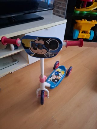 Patinete 3 Ruedas Mickey Mouse