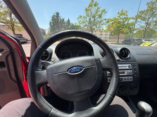 130.000KM FORD FIESTA 1.4 GASOLINA  – ETIQUETA B