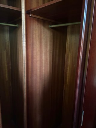 Armario grande de madera