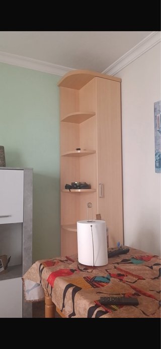 Mueble de esquina de madera