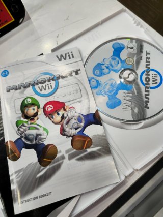 Mario Kart Wii + 2 Volantes Wii