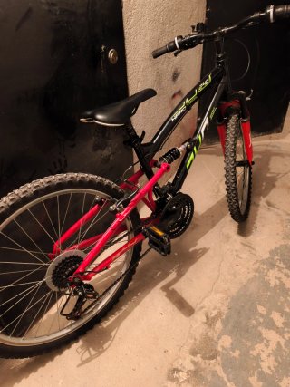 Bicicleta de Montaña Roja