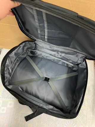 Zaino bagaglio a mano nero espandibile