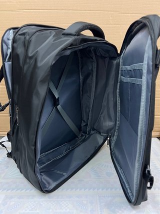 Zaino bagaglio a mano nero espandibile