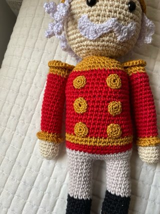 Muñeco amigurumi Cascanueces