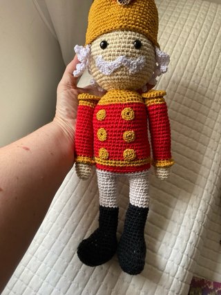 Muñeco amigurumi Cascanueces