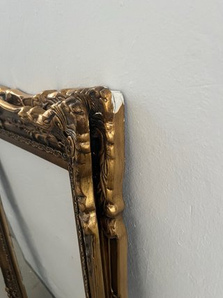 Marco antiguo dorado