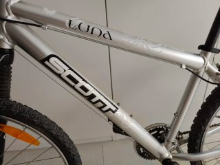 Bicicleta Scott Luna Montaña