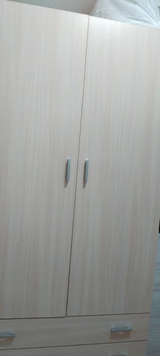Vendo un armario , utilizardo solo 6 meses