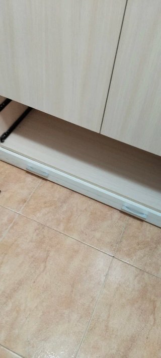 Vendo un armario , utilizardo solo 6 meses