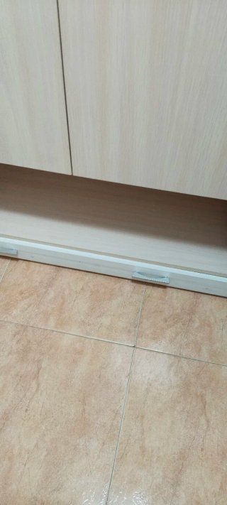Vendo un armario , utilizardo solo 6 meses