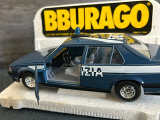 Bburago Alfa Romeo 75 Polizia 1/24