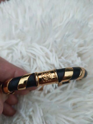 Pulsera Loewe dorado y Negro