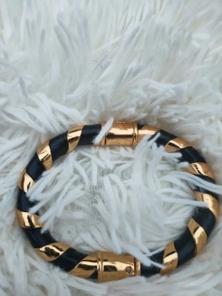 Pulsera Loewe dorado y Negro