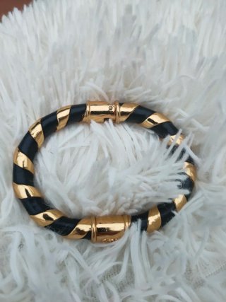 Pulsera Loewe dorado y Negro