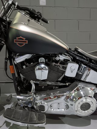 HARLEY DAVIDSON HERITAGE BOBBER