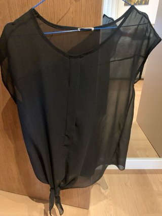 Blusa negra transparente