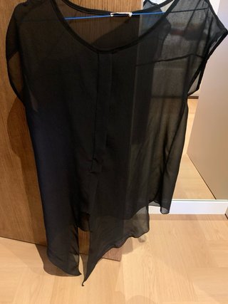 Blusa negra transparente