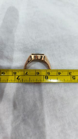 Conjunto de hombre chapado en oro