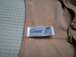 Faja moldeadora beige con cremallera