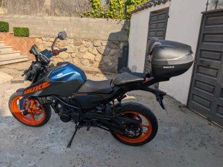 KTM Duke 125 2025 - 9.500 km - Garantía