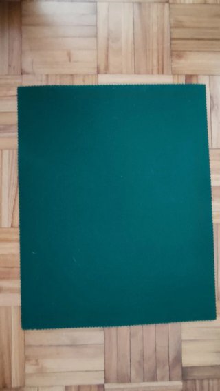 Tapete verde con goma antideslizante