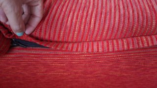 Sofá de 2 plazas rojo. 150cm x 97cm de profundidad