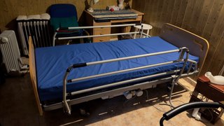 Cama articulada hospitalaria