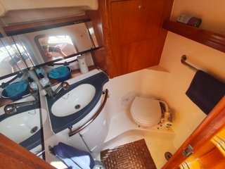 Bavaria 27