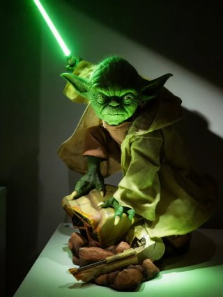 Sideshow Yoda 1/2 (51cm).