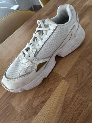 Sneakers Adidas Donna Bianche e Dorate