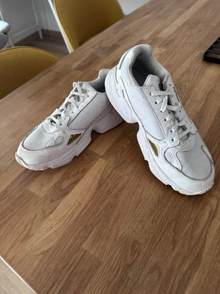 Sneakers Adidas Donna Bianche e Dorate